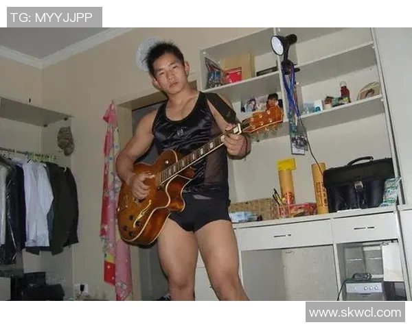 杨建平与鬼肘的巅峰对决谁能在搏击赛场上笑到最后